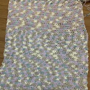 Hi, I'm selling multicolored woven bedspreads.